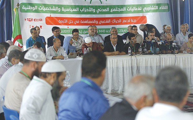 Algérie - IL SE VEUT UN ESPACE OUVERT POUR UNE OFFRE POLITIQUE: Le collectif de la société civile appelle à un congrès