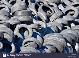 Oran - Ils brûlent des pneus pour récupérer les fils de fer: Des énergumènes «empoisonnent» la vie des habitants à Sidi Chahmi