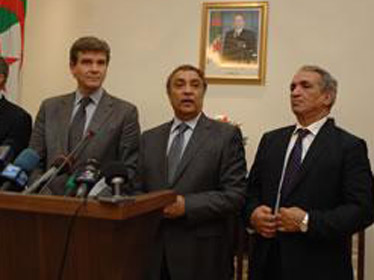 Algérie-France : Montebourg prône une 