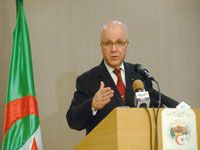 Mourad Medelci 'Les diplomates algériens toujours entre les mains de leurs ravisseurs'