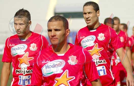 مولودية وهران... قرار الرابطة يخلط حسابات الإدارة ورزنامة جهنمية تنتظر المولودية