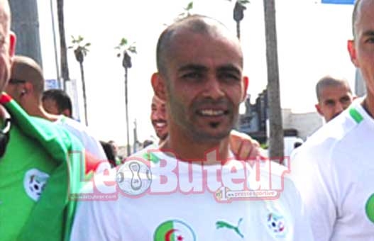 Benmoussa arrière gauche, cela donne des idées au Coach Vahid