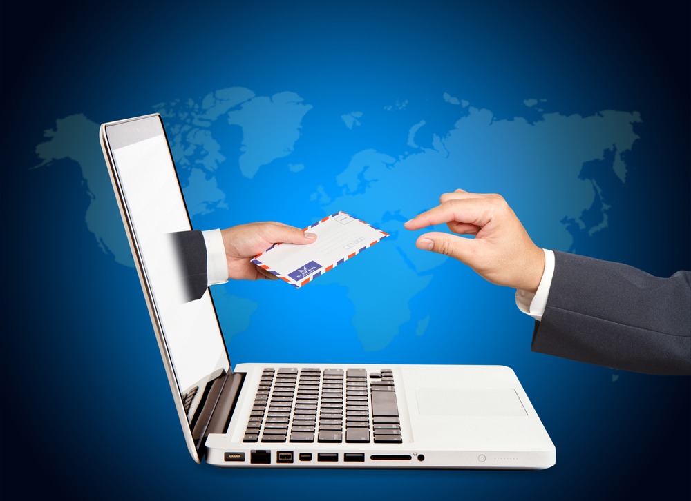 Contrat commercial à travers les supports électroniques : tromperies et problèmes juridiques