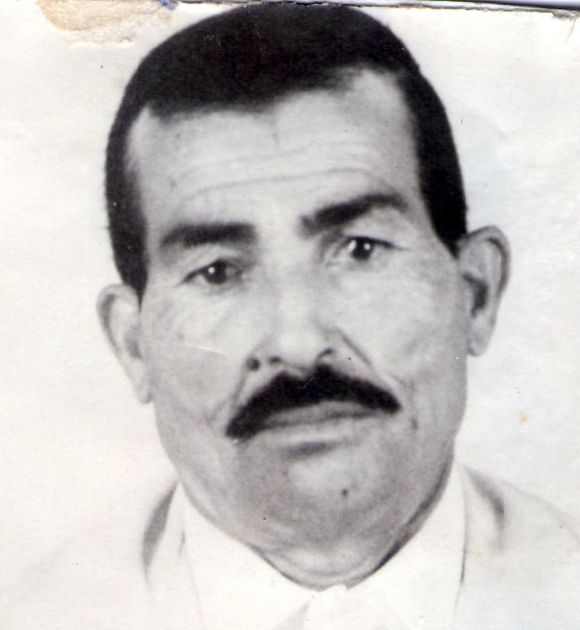 Hadj Mansour: Le coiffeur du village