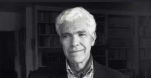 عن الوجه الآخر ﻟ «جمعيّة العلماء المسلمين الجزائريين»، كتب المؤرّخ محمد حربي: