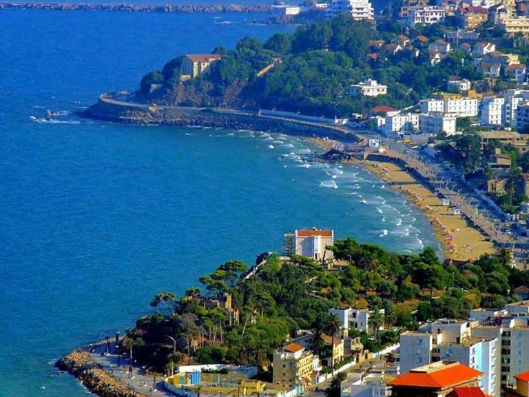 Front de mer de Annaba: Fenêtre sur la Méditerranée