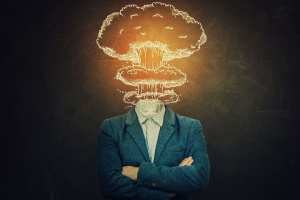 Travailler plus après le confinement : quel impact psychologique ?