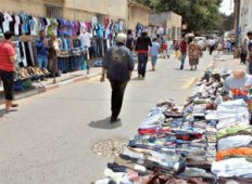 البويرة... إزالة أكثر من 30 موقعا للتجارة الفوضوية