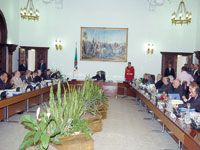 L'AUTOROUTE EST-OUEST EN EST UN EXEMPLE                                    QUAND LA CORRUPTION TERNIT LES REALISATIONS