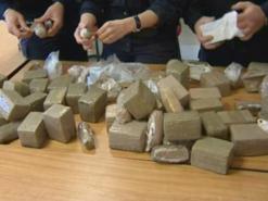 ضابط شرطة يزيف محررات رسمية لتبرئة متهم ضبط بحوزته 1 كلغ من المخدرات                                    المديرية العامة للأمن الوطني أرسلت لجنة للتحقيق في الفضيحة بباتنة