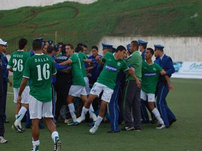 Rien ne justifie un tel déchaînement, surtout pas les enjeux sportifs                                    Suite aux actes regrettables survenus lors du match JS Saoura-USMH