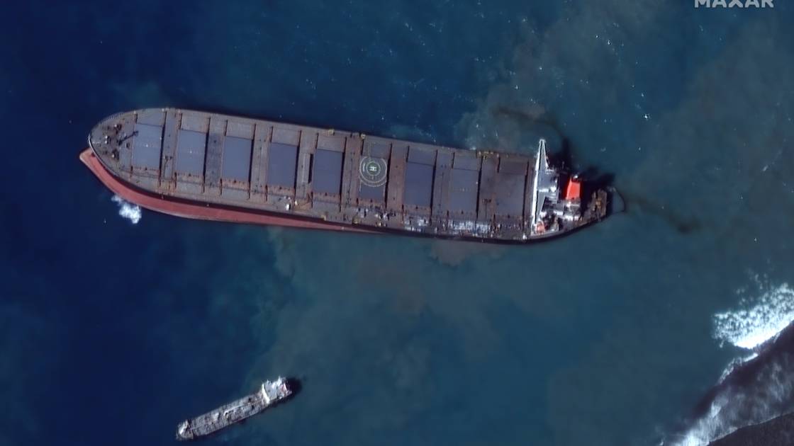 Planète - Des coiffeurs de La Réunion récupèrent des cheveux pour aider Maurice à lutter contre la marée noire