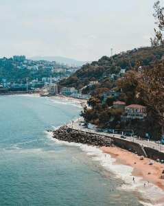 La corniche de Stora-Skikda #Algérie, une bouffée d'oxygène pour les familles..!