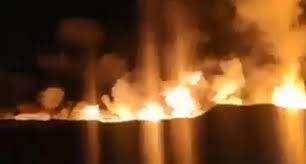 Suite à des fuites constatées sur deux oléoducs: Énorme incendie à El Oued