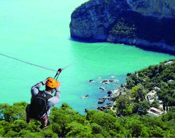 Béjaïa - Un mur d’escalade et une tyrolienne en perspective