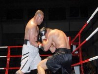 Boxe professionnelle : Mohamed Benguesmia face au Brésilien Dos Santos le 16 avril à Alger