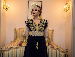 LA GANDOURA DE VELOURS : trait de raffinement constantinois