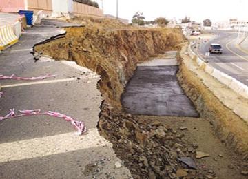 تدهور الطرقات يعزل سكان سلمى بن زيادة بجيجل                                    يتطلب التحرك العاجل للسلطات