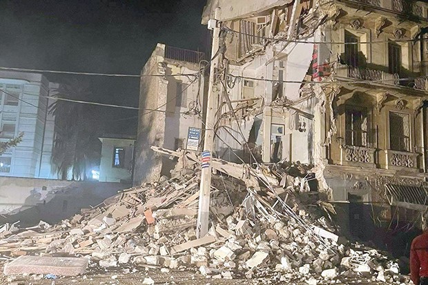 Oran - UN IMMEUBLE S’EFFONDRE PARTIELLEMENT: Le spectre du vieux bâti resurgit à nouveau