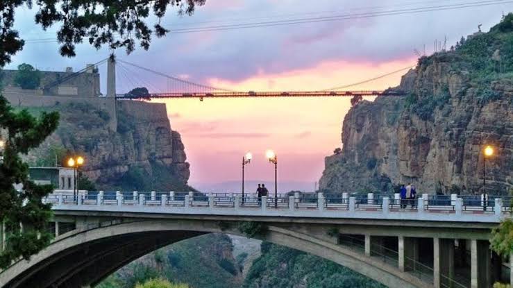 قسنطينة مدينة الجسور المعلقة