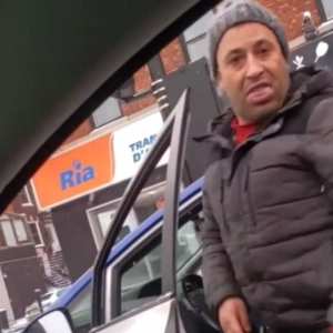 canada : un taxieur algérien se dénude après une altercation