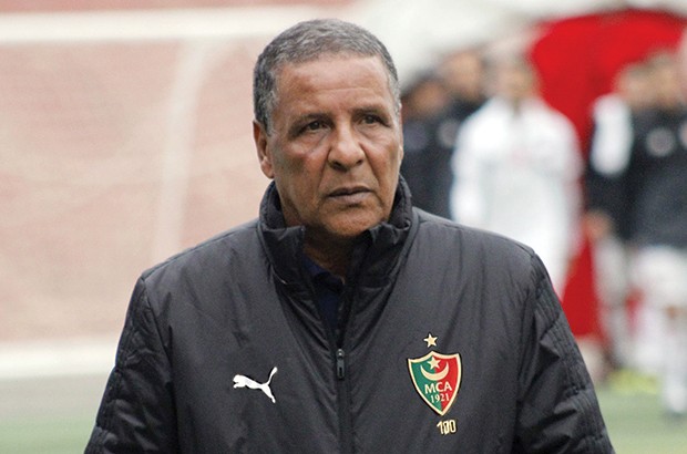 Alger (Football) - ABDELKADER AMRANI, ENTRAÎNEUR DU MCA “Le Mouloudia vise toujours les titres”