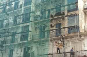Tiaret - RÉNOVATION DES IMMEUBLES DU CENTRE-VILLE: La sécurité des ouvriers sur les chantiers soulevée