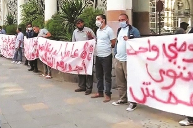 Tiaret - OFFICE NATIONAL DU DÉVELOPPEMENT ÉQUIN ET CAMELIN: Les travailleurs montent sur leurs grands chevaux