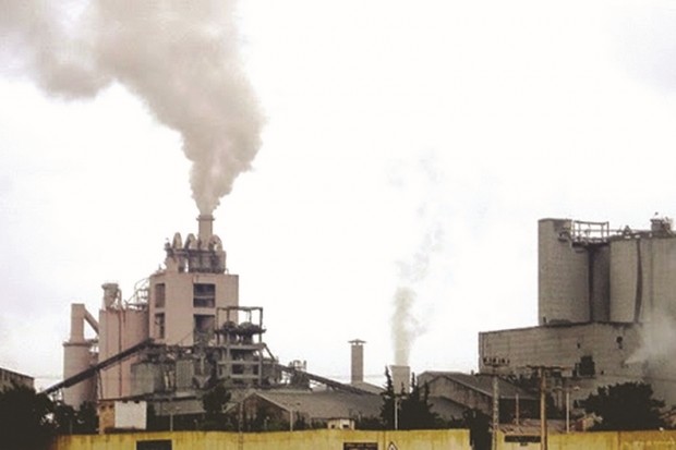 Béni Saf (Aïn Témouchent) - MISE EN DEMEURE PAR LA DIRECTION DE L’ENVIRONNEMENT: Vers la fermeture de la cimenterie