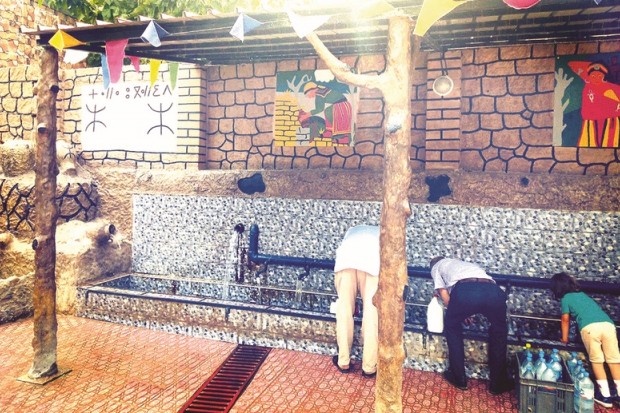 Tizi Ouzou - POUR PALLIER LE MANQUE D’EAU DURANT L’ÉTÉ: 80 milliards pour réhabiliter 400 fontaines