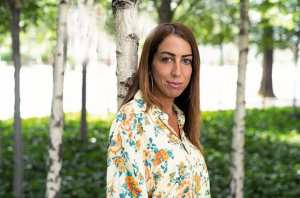 FAÏZA GUÈNE, ROMANCIÈRE FRANCO-ALGÉRIENNE “J’ai mis 18 ans à gagner cette légitimité d’écrivaine”