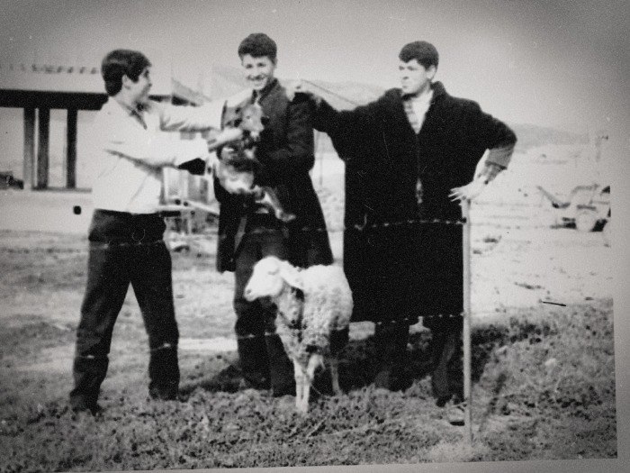 مرحلة الشباب وحب وخدمة الوطن.