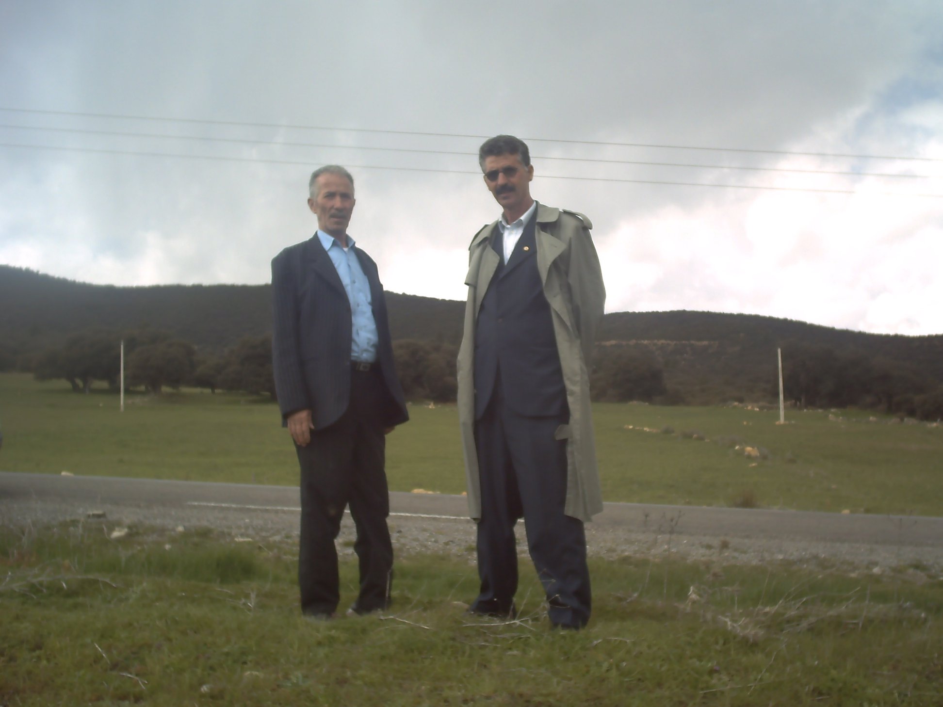 نزهزة مع الاصدقاء في الطبيعة.