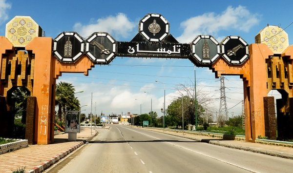 تلمسان : قصد التعريف بالدبلوماسية الإقتصادية, لقاء بين المتعاملين الإقتصاديين و إطارات من وزارة الخارجية