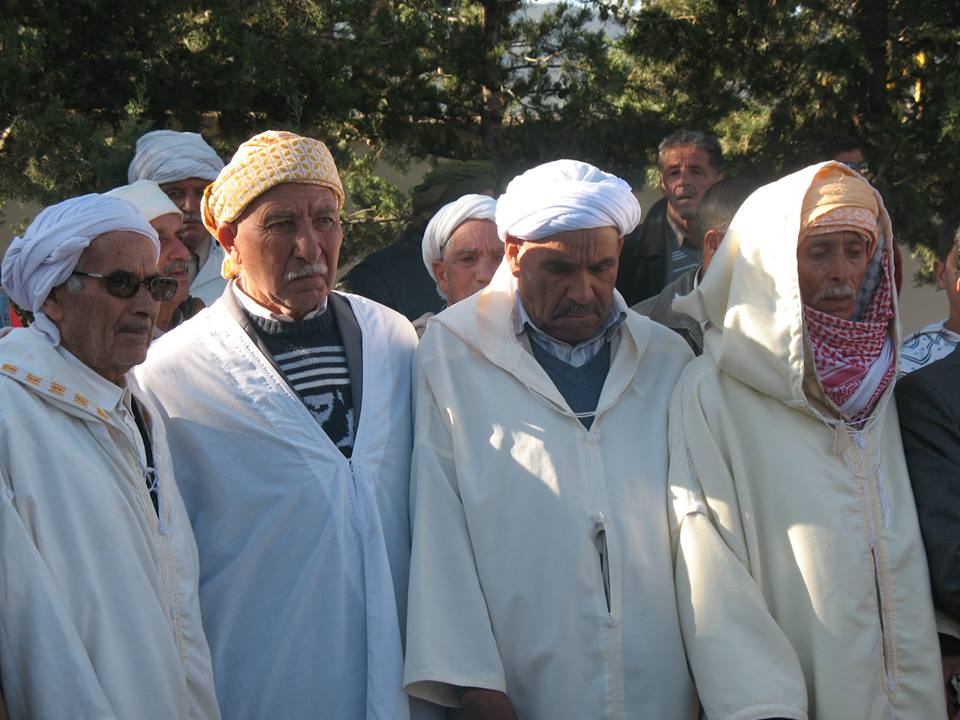 رجال صنعوا التاريخ وجال جاء بهم التاريخ.