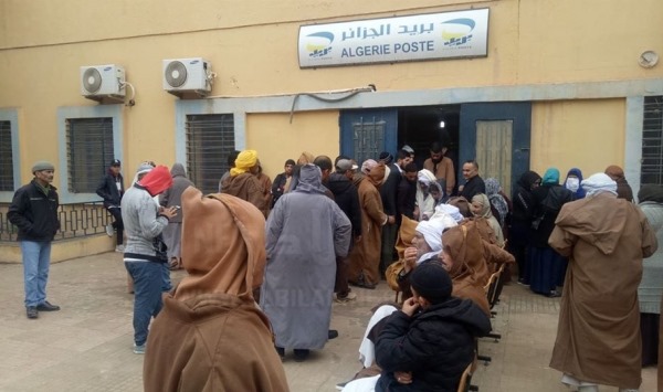 الى متى هذه الطوابير والتجمعات والأسواق العامرة في عز تفشي “كورونا”