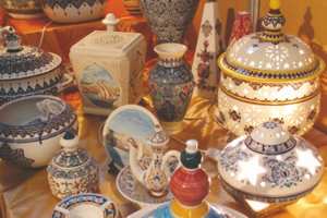 LA DINANDERIE DE CONSTANTINE, LA PORCELAINE DE BIDER, LES TAPIS DE GHARDAIA ET D’ATH HICHEM : Un patrimoine traditionnel sur la voie de protection