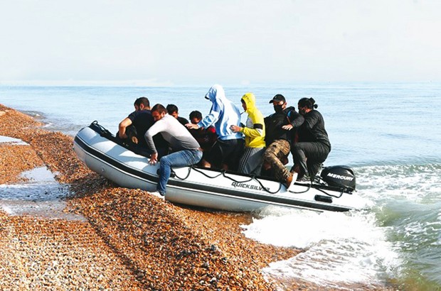 Planète (Europe) - 30 EMBARCATIONS DE HARRAGA DÉBARQUENT EN 48 HEURES À ALMERIA: Ruée vers l’Espagne