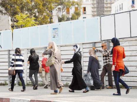 L'«animation» confinée dans les permanences                                    Début de campagne électorale timide à Oran