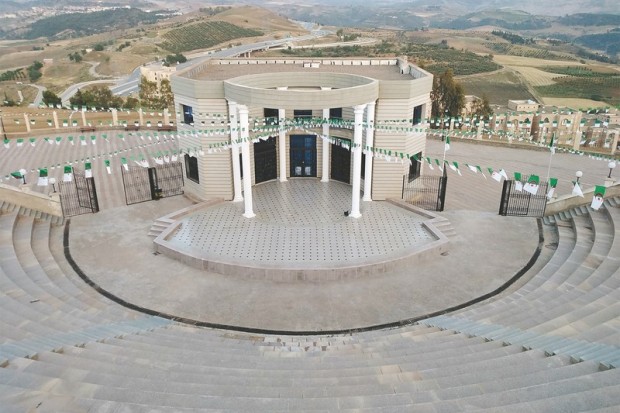 À l’occasion de la Journée internationale de l’enfance Inauguration d’un théâtre en plein air à Médéa.