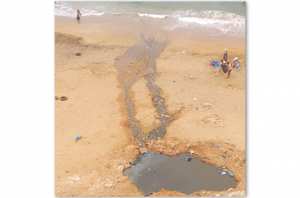Algérie - PLAGES DU LITTORAL ORANAIS: LA PLAIE DES EAUX USÉES ET DES HUILES INDUSTRIELLES