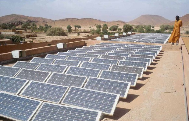 Algérie (Naâma) - Des panneaux photovoltaïques pour les zones d’ombre