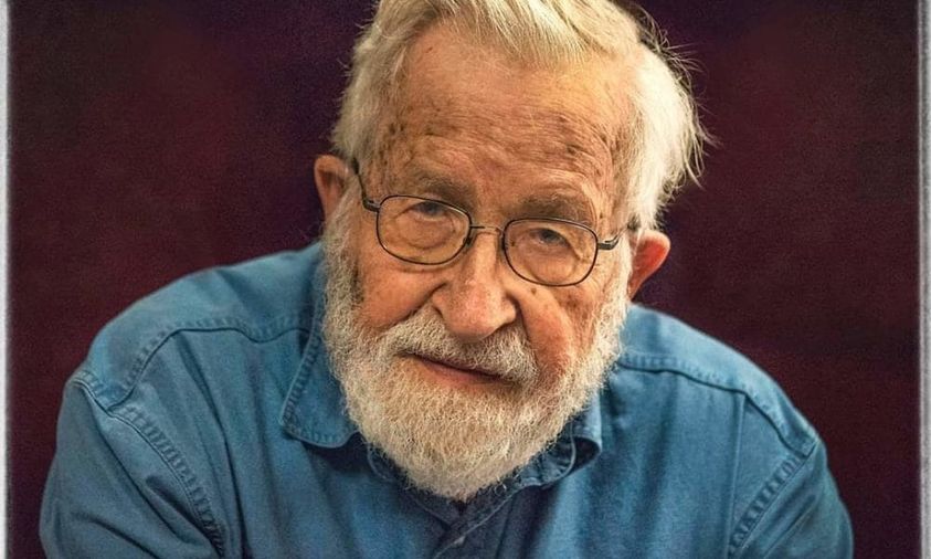 Noam Chomsky, l'un des intellectuels les plus importants aujourd'hui dans la vie, a établi la liste des 10 stratégies de manipulation à travers les médias.