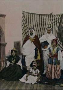 أصول بعض أسماء العائلات الجزائرية