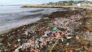 Planète (France/Europe) - A Marseille, tollé après le déversement de tonnes de déchets dans la mer