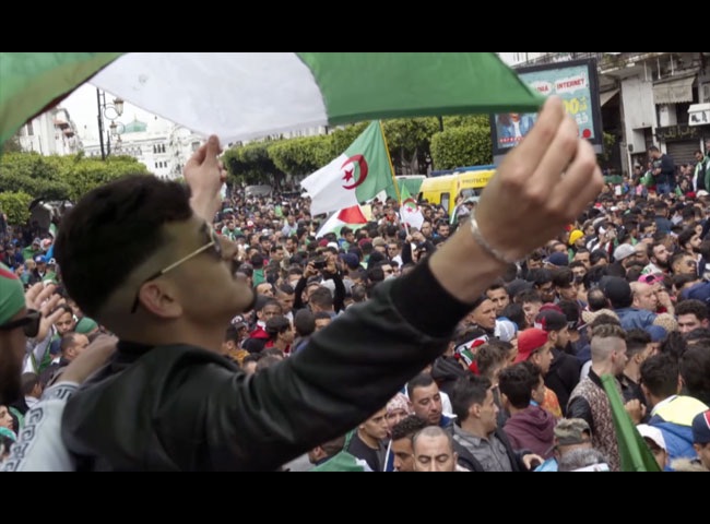 Toute l'Algérie du monde : Un film de Malek Bensmaïl