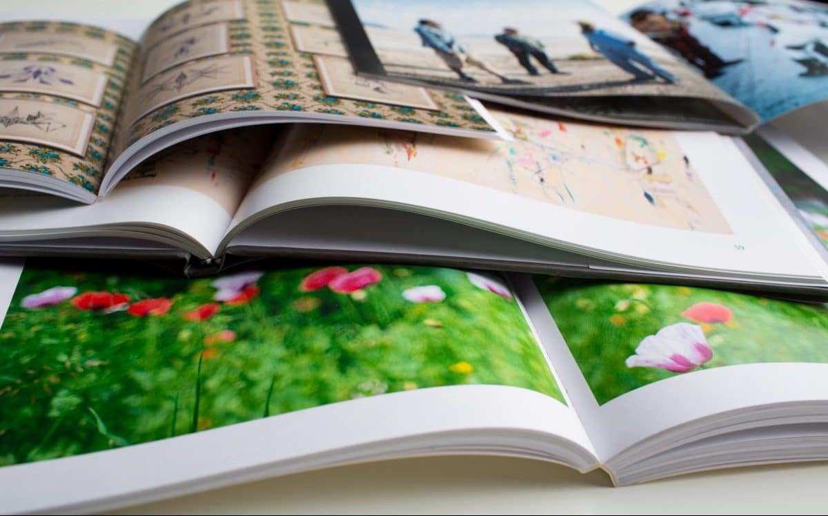 What are the differences between digital fast printing and traditional printing?