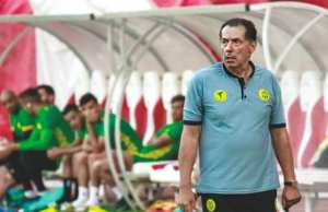 Tizi Ouzou (Football) - JS Kabylie: La piste d’un étranger privilégiée pour succéder à Stambouli