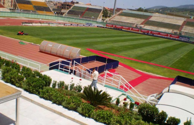 Blida (Football) - À 16 jours de la rencontre Algérie-Burkina Faso qualificative pour le mondial du Qatar: La pelouse du stade Tchaker semble renaître de ses cendres