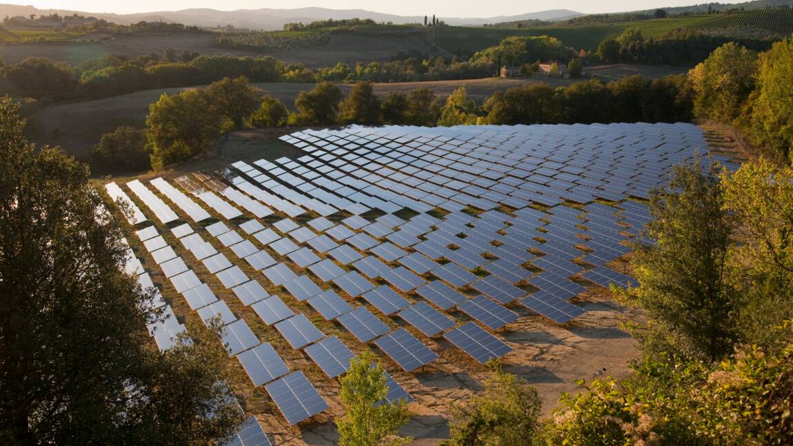Planète (France/Europe) - Agrivoltaïsme: pourquoi installer des panneaux solaires sur des cultures agricoles ?